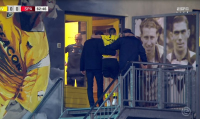 Σοβαρός τραυματισμός για Δώνη - Του κλώτσησαν μπάλα, ενώ σφάδαζε στο χορτάρι (photos)