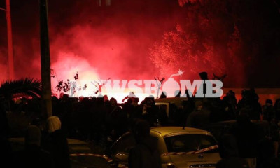 Σκληρές εικόνες: Σοβαρά επεισόδια στη Νέα Σμύρνη - Μολότοφ, χημικά και οδομαχίες