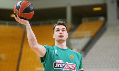 Έτοιμος για... Λεωφόρο ο Χεζόνια! Απίθανα ποδοσφαιρικά κόλπα και μαγικό γκολ-καλάθι (video)