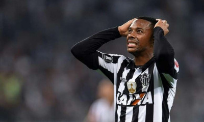 Σάλος: Ένταλμα σύλληψης για Ρομπίνιο (photos)