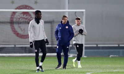 Ολυμπιακός-Άρσεναλ: Ενδεκάδα με Μπα και Βαλμπουενά