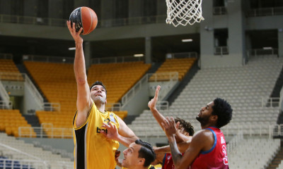 ΑΕΚ: Ο Μαυροειδής επισημαίνει πως «είμαστε έτοιμοι να νικήσουμε τον ΠΑΟΚ»