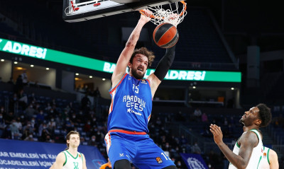 Αναντολού Εφές - Ζαλγκίρις Κάουνας 89-62: Νέο «πάρτι» και συνεχίζει ακάθεκτη