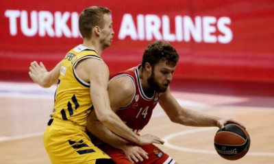 Βεζένκοφ: «Παίξαμε καλά, ελέγξαμε τον ρυθμό»