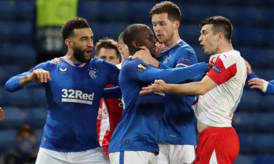 Χαμός στο Άιμπροξ μετά το Ρέιντζερς-Σλάβια Πράγας! Συμπλοκές και ρατσιστικά σχόλια