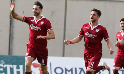 Απόλλων Σμύρνης - ΑΕΛ 0-2: Απόδραση και συνεχίζει να ελπίζει