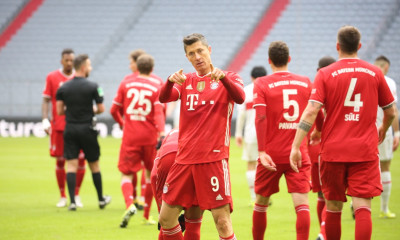 Bundesliga: Τεσσάρα με δέκα παίκτες η Μπάγερν, γκέλα για τη Ντόρτμουντ! (videos+photos)