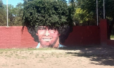 Ντιέγκο Μαραντόνα: Το πιο ξεχωριστό γκράφιτι του «Θεού» της μπάλας (photo)