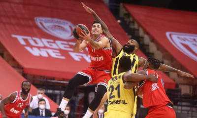 Η μοναξιά του Σλούκα…