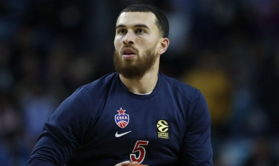 ΤΣΣΚΑ Μόσχας: Ανατροπή με Τζέιμς - Γι΄αυτό πήγε στα αποδυτήρια