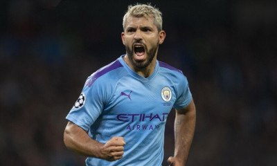 Μάντσεστερ Σίτι: Παρελθόν και επίσημα ο Αγουέρο, του φτιάχνουν... άγαλμα! (photos+video)