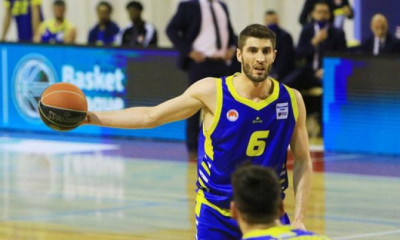 Περιστέρι: Τα ρεκόρ του Τσαϊρέλη