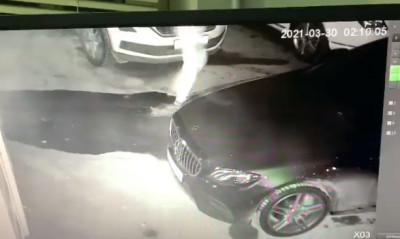 Ανατίναξαν αμάξι αθλητικού δημοσιογράφου - Τι είδε στην κάμερα ασφαλείας (video)