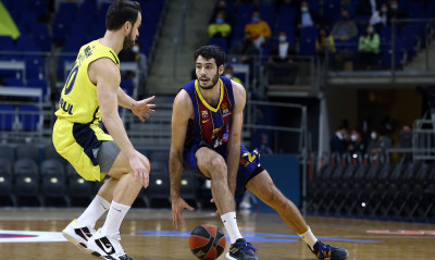 Φενέρμπαχτσε-Μπαρτσελόνα 73-82: Πέρασε από την Πόλη και καπάρωσε την πρωτιά