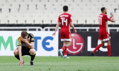 ΑΕΚ-Ολυμπιακός: Ένταση στο ΟΑΚΑ μετά το 0-4 και άγριο ξεφωνητό σε παίκτες και Χιμένεθ