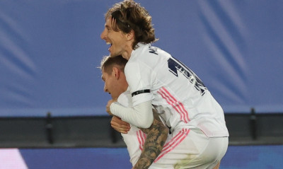 Ρεάλ Μαδρίτης - Μπαρτσελόνα: Με την βοήθεια του Ντεστ το 2-0 ο Κρόος (video)