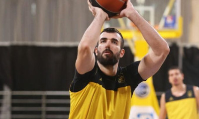 Κουζέλογλου: «Μόνο νίκη με Ιωνικό»