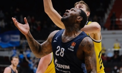 Ζενίτ Αγ. Πετρούπολης: Ανάρτηση με... ελληνικό χρώμα (photos)