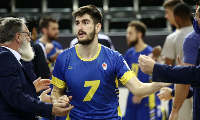 Περιστέρι: Δυνατά φιλικά με Ιωνικό και Λαύριο