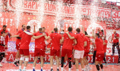 Volley League: Έτσι το σήκωσε ο Ολυμπιακός - H απονομή του πρωταθλήματος (photos+video)