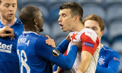 Ορατός κίνδυνος φυλάκισης για Κούντελα! (Photos)