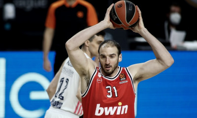 Ολυμπιακός: Η απάντηση του Κουφού για το μέλλον του (photos)