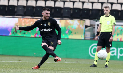 Παναθηναϊκός-Άρης: Παράκουσε την εντολή κι έχασε πέναλτι ο Μάνος για το 1-1! (video)