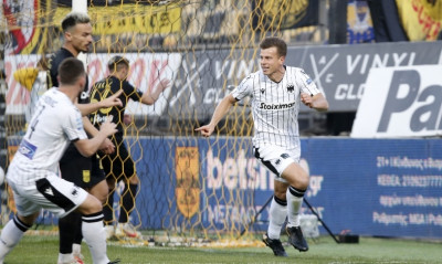 Άρης-ΠΑΟΚ: Τραγικό λάθος και γκολ ο Σβαμπ - Κερκίδα στις ταράτσες (photos+video)