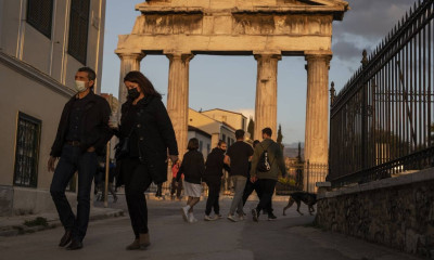 Άρση lockdown: Οι τελικές εισηγήσεις - Πότε ανοίγουν εστίαση, σχολεία, μετακινήσεις