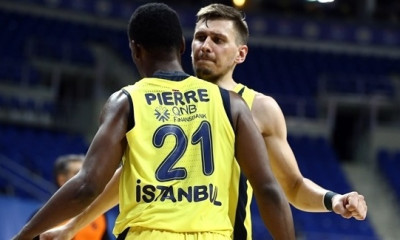 Ρωσικός «εμφύλιος» για Πιέρ (video+photos)