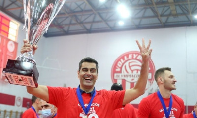 Βόλεϊ Α1 Ανδρών: Ανανέωσε με Καζάζη ο Ολυμπιακός