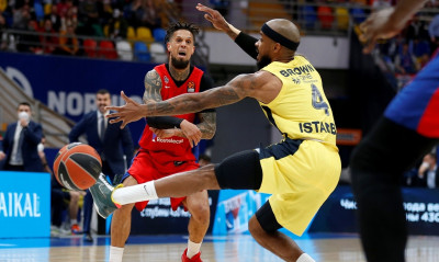 ΤΣΣΚΑ-Φενέρμπαχτσε 78-67: Με Χάκετ μια ανάσα από το F4!