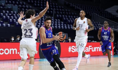 Ρεάλ Μαδρίτης-Εφές 80-76: Έμεινε «ζωντανή» με μυθική ανατροπή (videos)