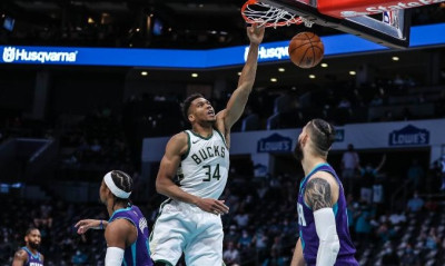 NBA: Ηγετική εμφάνιση Αντετοκούνμπο - Πέρασαν από τη Σάρλοτ οι Μπακς (video)