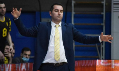 Καμπερίδης: «Ήταν δύσκολη χρονιά, η ομάδα βγήκε αλώβητη»