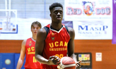 Μαγική εμφάνιση του Άλεξ Αντετοκούνμπο