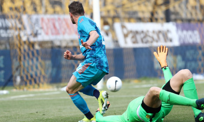 Άρης-Ολυμπιακός: Δύο δοκάρια οι «ερυθρόλευκοι» στο 0-0 και 1-0! (video)