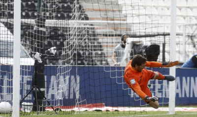 ΠΑΟΚ-Άρης 2-0: Μόνο νίκες με Παναθηναϊκό και ΑΕΚ το σύνθημα του Κουέστα! (photos)