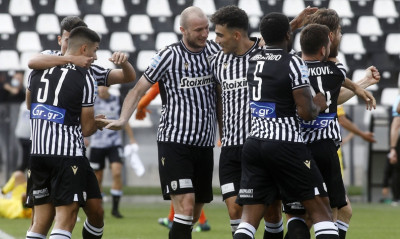 ΠΑΟΚ: Η τρέλα του Κρμέντσικ κόντρα στον Άρη και τα πειράγματα του Γκαρσία στους παίκτες! (video)