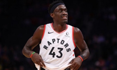 Η συγκινητική κίνηση του Σιάκαμ - Έκανε δώρο σπίτι στη μητέρα του (video+photos)