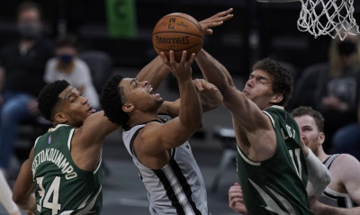 NBA: Βαριά ήττα για Μπακς από Σπερς - Πάλευε μόνος ο Γιάννης (photos+video)