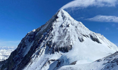 Είναι στον πάτο του ωκεανού και πρέπει να ανέβει Έβερεστ!