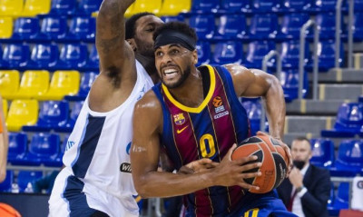 Μπαρτσελόνα: Ο Ντέιβις είπε πως «ο Σάρας είναι νικητής» (vid)