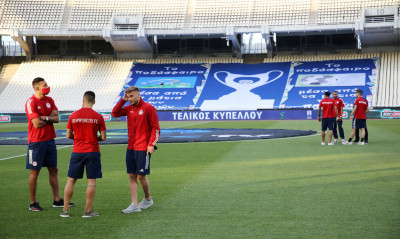 Ολυμπιακός-ΠΑΟΚ: Με στόπερ τον Εμβιλά στον τελικό - Η ενδεκάδα των «ερυθρόλευκων»