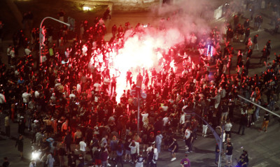 Τρέλα για την κούπα - Στον Λευκό Πύργο οπαδοί του ΠΑΟΚ (video+photos)