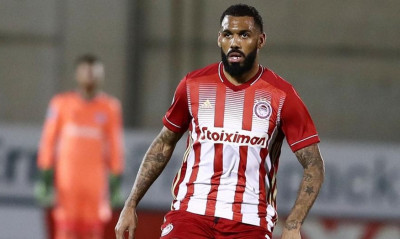 Ολυμπιακός: Τρόμος για τον Εμβιλά - Έπεσε θύμα ληστείας