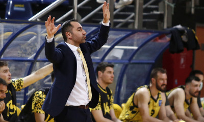 Άρης: Ούτε τηλέφωνο στον Καμπερίδη!