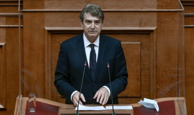 Η εγκληματικότητα στην Ελλάδα «σαρώνει» και ο Χρυσοχοΐδης παραμένει θεατής