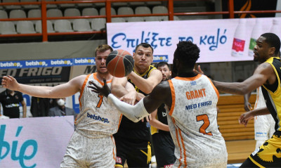 Προμηθέας - ΑΕΚ 77-73: Νίκησε «μισή» ομάδα και πήρε προβάδισμα (video)