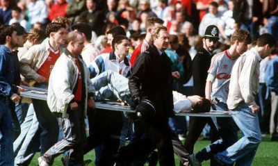 Ιστορική δικαίωση: Η αστυνομία αποζημιώνει τα θύματα του Χίλσμπορο! (Photos)